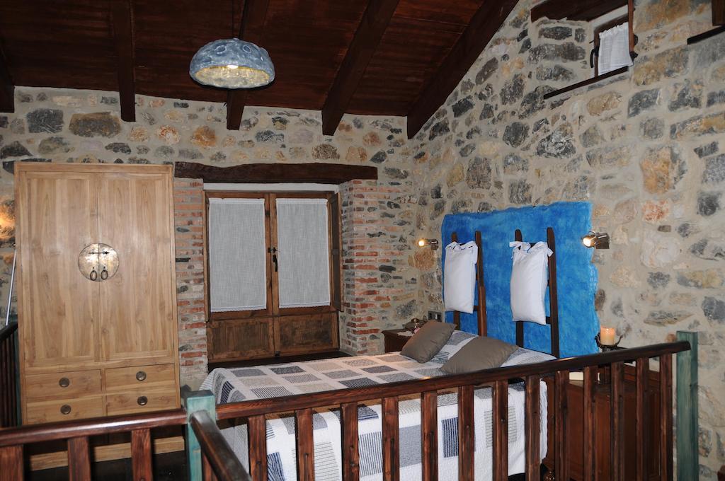 Casas Rurales Entre Babia Y La Luna Villafeliz Chambre photo